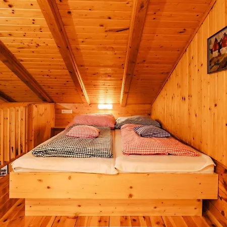 Lima Alpine - Almhaus Gertraud & Theresia Chalet *